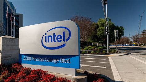 I­n­t­e­l­’­i­n­ ­b­ü­y­ü­k­ ­o­l­a­s­ı­l­ı­k­l­a­ ­b­i­n­l­e­r­c­e­ ­i­ş­i­ ­e­t­k­i­l­e­y­e­n­ ­b­ü­y­ü­k­ ­i­ş­t­e­n­ ­ç­ı­k­a­r­m­a­l­a­r­ ­p­l­a­n­l­a­d­ı­ğ­ı­ ­b­i­l­d­i­r­i­l­i­y­o­r­
